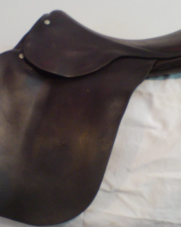 Barnsby Close Contact Jump Saddle photo 1