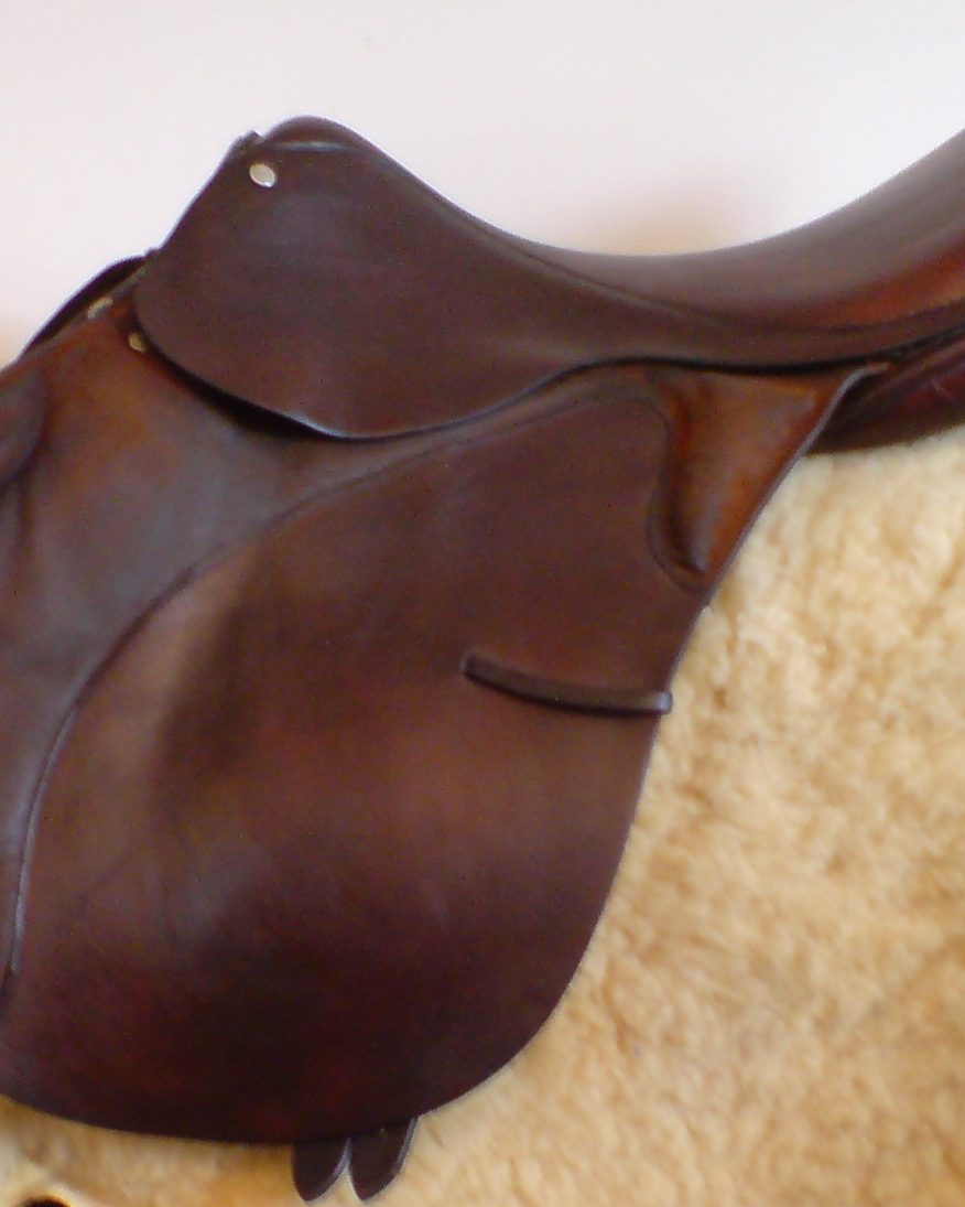 County Competitor Close Contact Saddle photo 1